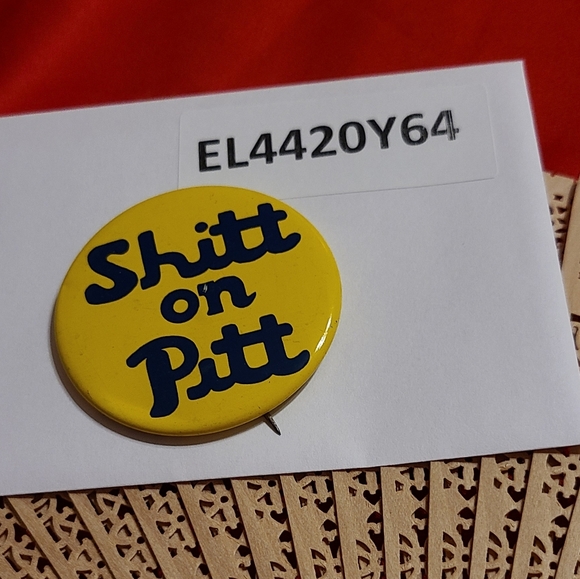 Yellow and Blue Button - Picture 7 of 7